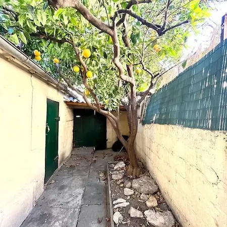 Maison De A Deux Pas Du Centre Holiday home Arles
